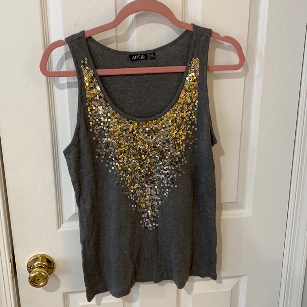 Sequin tank